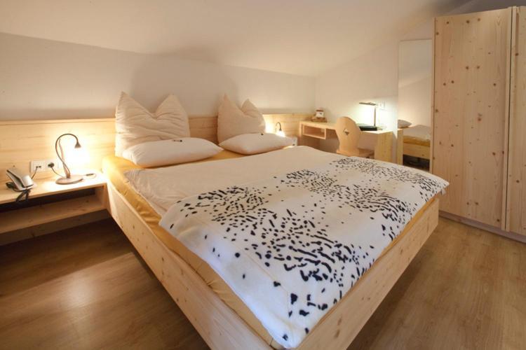 Gaestehaus Waldrand Garni Wiesing Dış mekan fotoğraf